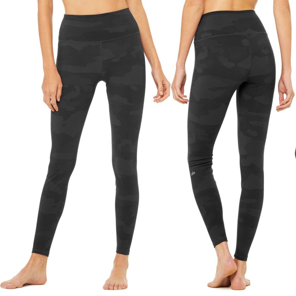 Alo Vaper High Waist Leggings - black camouflage